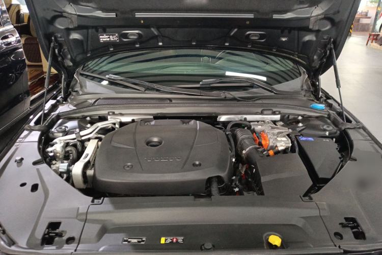Used Volvo S90 New Energy 2021 T8 eDrive Hybrid Zhiyi Luxury Edition Engine Bay