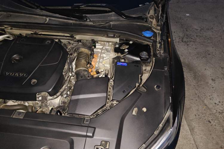 Used Volvo S90 New Energy 2021 T8 eDrive Hybrid Zhiyi Luxury Edition Engine Bay Left