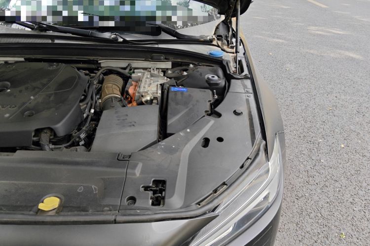 Used Volvo S90 New Energy 2021 T8 e-Drive Hybrid Luxury Edition Engine Bay Left