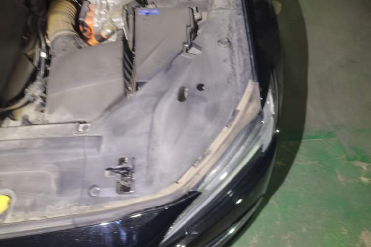 Used Volvo S90 New Energy 2021 T8 eDrive Hybrid Zhiyi Luxury Edition Engine Bay Left