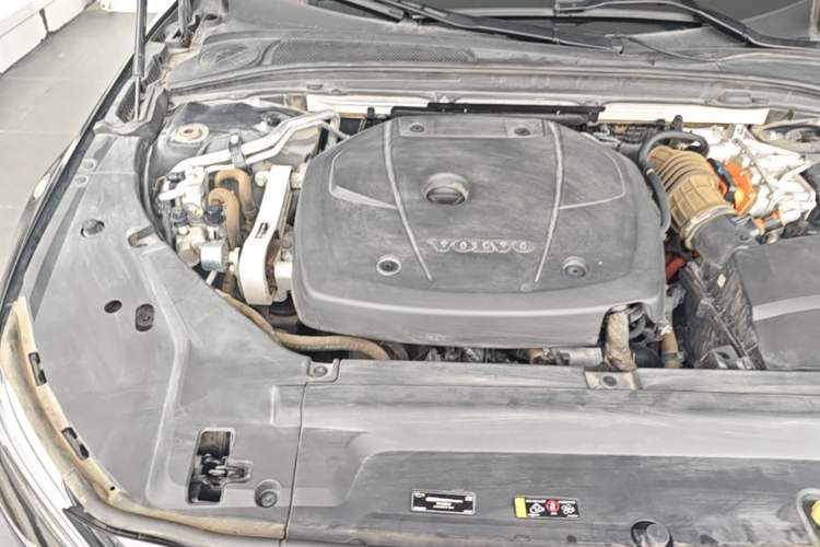 Used Volvo S90 New Energy 2021 T8 eDrive Hybrid Zhiyi Luxury Edition Engine Bay Right