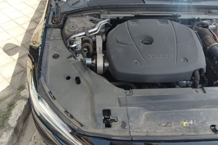 Used Volvo S90 New Energy 2021 T8 eDrive Hybrid Zhiyi Luxury Edition Engine Bay Right