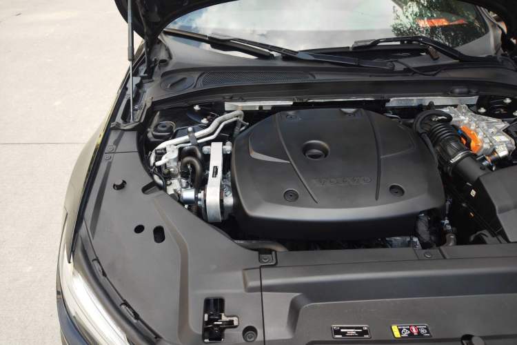 Used Volvo S90 New Energy 2021 T8 eDrive Hybrid Zhiyi Luxury Edition Engine Bay Right