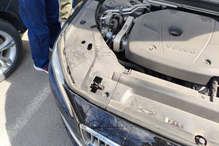 Used Volvo S90 New Energy 2021 T8 eDrive Hybrid Zhiyi Luxury Edition Engine Bay Right