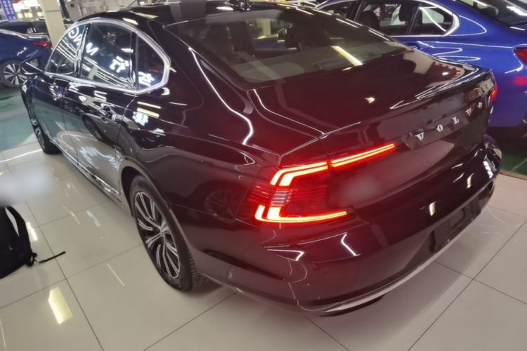 Used Volvo S90 New Energy 2021 T8 eDrive Hybrid Zhiyi Luxury Edition Exterior 2