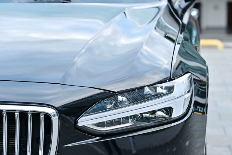 Used Volvo S90 New Energy 2021 T8 eDrive Hybrid Zhiyi Luxury Edition Exterior 2