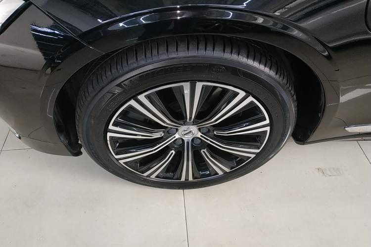 Used Volvo S90 New Energy 2021 T8 eDrive Hybrid Zhiyi Luxury Edition Exterior 4
