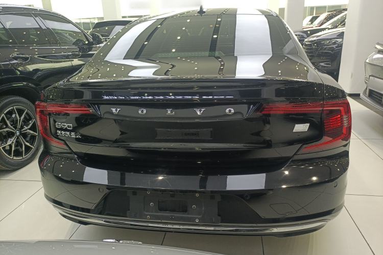 Used Volvo S90 New Energy 2021 T8 eDrive Hybrid Zhiyi Luxury Edition Exterior 4