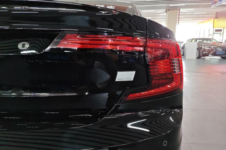 Used Volvo S90 New Energy 2021 T8 eDrive Hybrid Zhiyi Luxury Edition Exterior 5