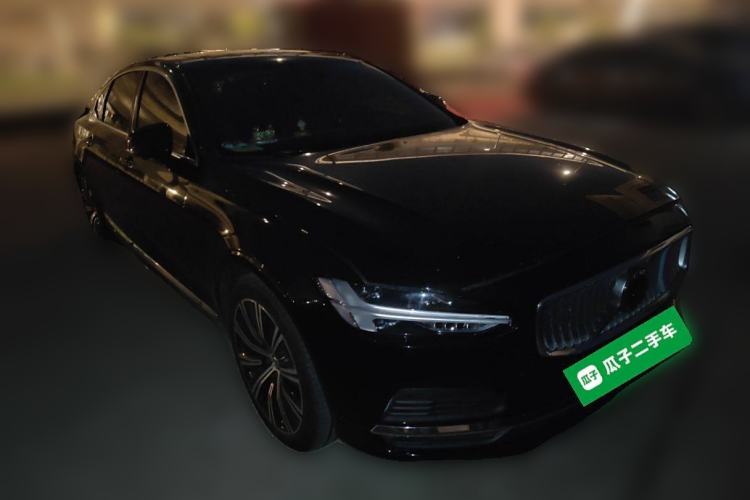 Used Volvo S90 New Energy 2021 T8 eDrive Hybrid Zhiyi Luxury Edition Front Right 45 Deg