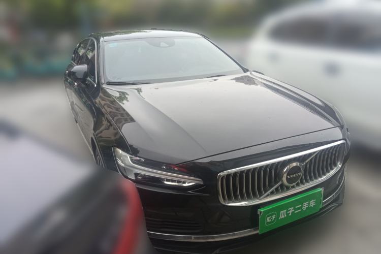 Used Volvo S90 New Energy 2021 T8 eDrive Hybrid Zhiyi Luxury Edition Front Right 45 Deg