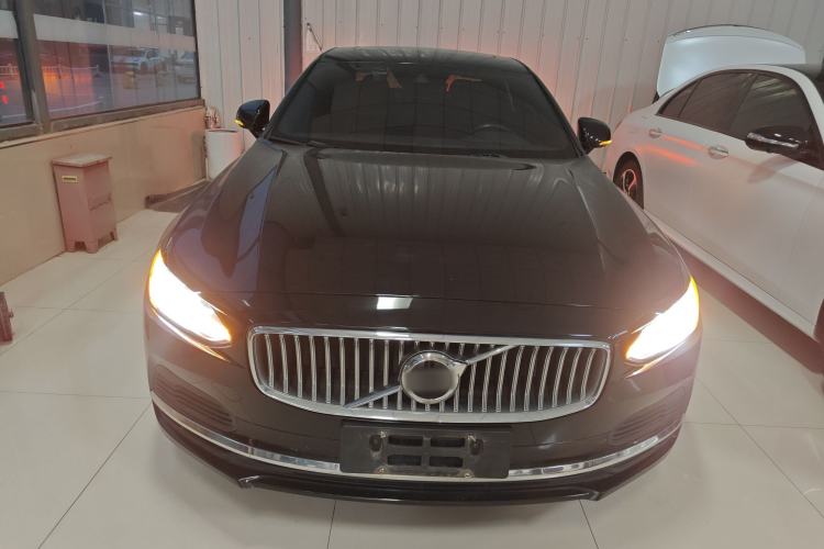 Used Volvo S90 New Energy 2021 T8 eDrive Hybrid Zhiyi Luxury Edition Front