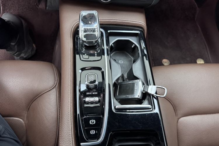 Used Volvo S90 New Energy 2021 T8 eDrive Hybrid Zhiyi Luxury Edition Gear Lever