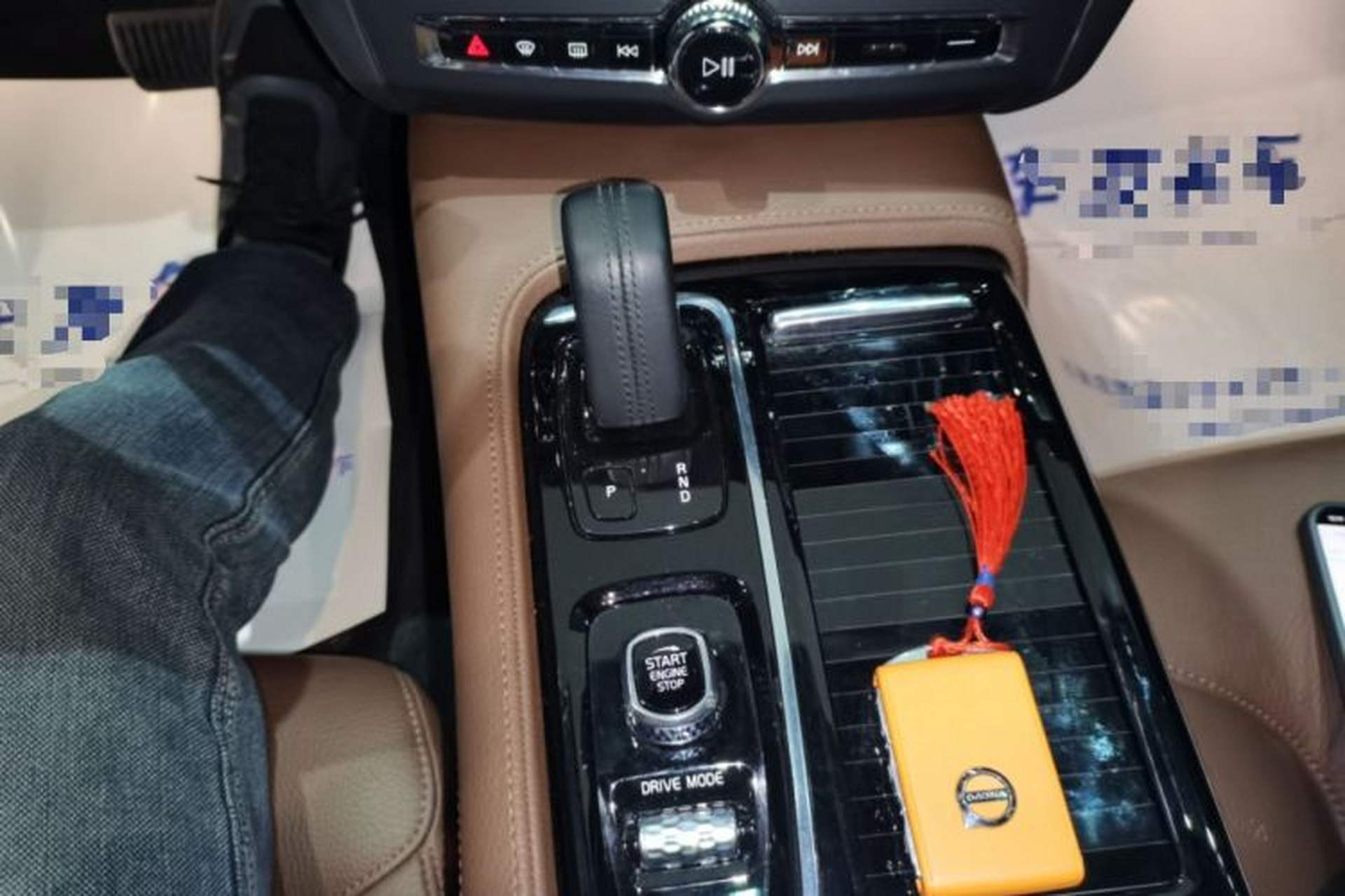 Used Volvo S90 New Energy 2021 T8 eDrive Hybrid Zhiyi Luxury Edition Gear Lever