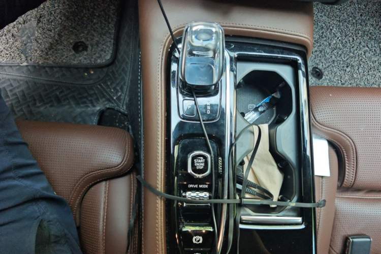 Used Volvo S90 New Energy 2021 T8 e-Drive Hybrid Luxury Edition Gear Lever