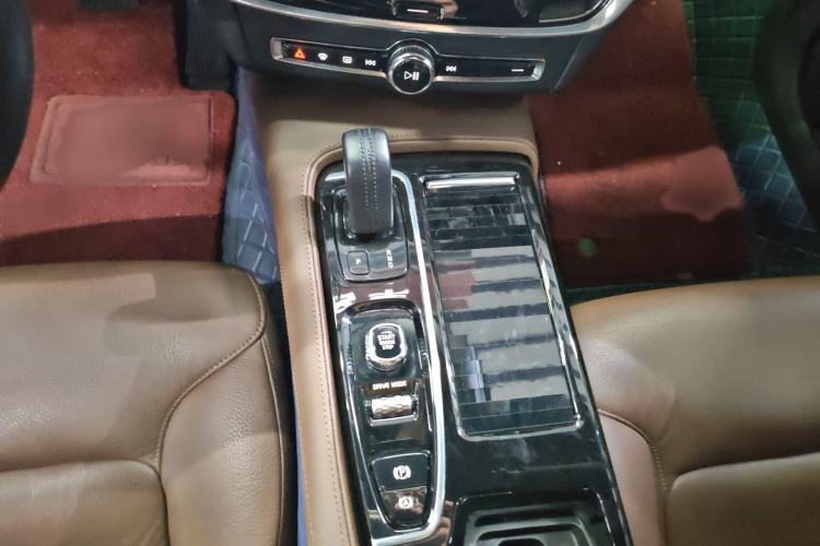 Used Volvo S90 New Energy 2021 T8 eDrive Hybrid Zhiyi Luxury Edition Gear Lever