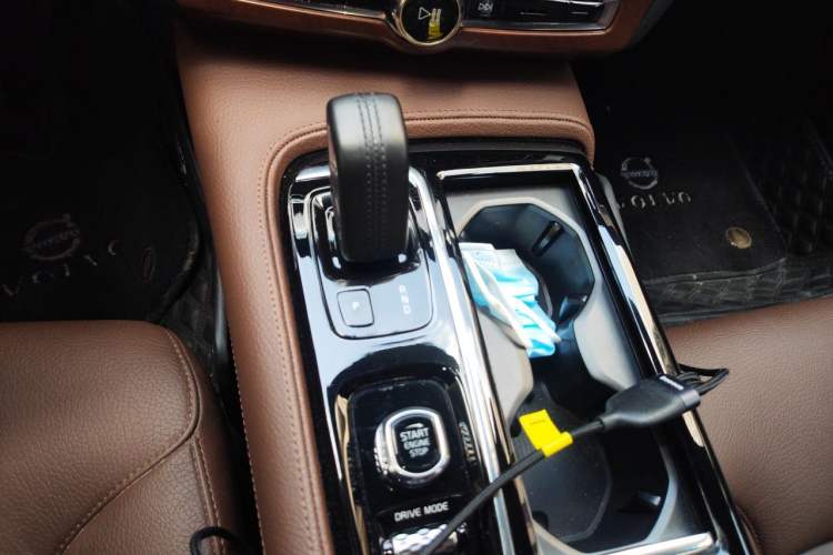 Used Volvo S90 New Energy 2021 T8 eDrive Hybrid Zhiyi Luxury Edition Gear Lever
