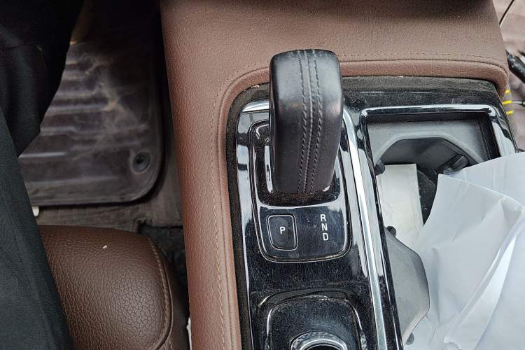Used Volvo S90 New Energy 2021 T8 eDrive Hybrid Zhiyi Luxury Edition Gear Lever