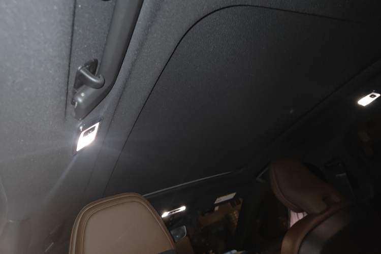 Used Volvo S90 New Energy 2021 T8 eDrive Hybrid Zhiyi Luxury Edition Headliner