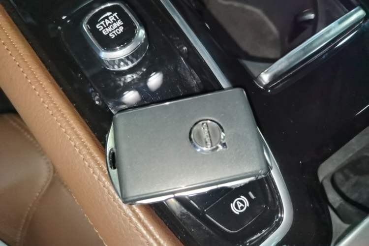 Used Volvo S90 New Energy 2021 T8 eDrive Hybrid Zhiyi Luxury Edition Interior 1