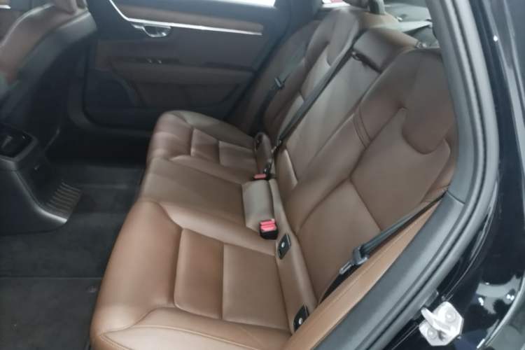 Used Volvo S90 New Energy 2021 T8 eDrive Hybrid Zhiyi Luxury Edition Left Rear Seat