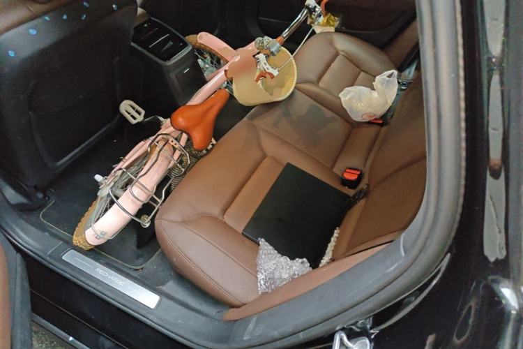 Used Volvo S90 New Energy 2021 T8 eDrive Hybrid Zhiyi Luxury Edition Left Rear Seat