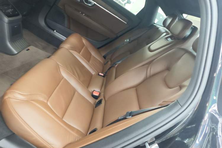 Used Volvo S90 New Energy 2021 T8 e-Drive Hybrid Luxury Edition Left Rear Seat