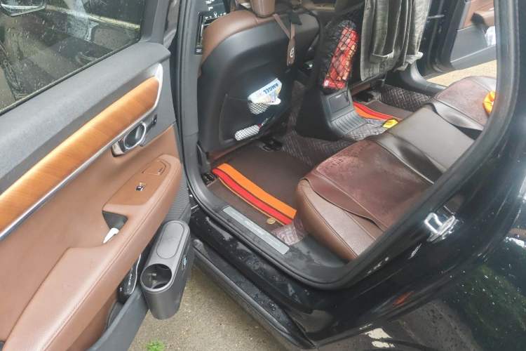 Used Volvo S90 New Energy 2021 T8 eDrive Hybrid Zhiyi Luxury Edition Left Rear Seat