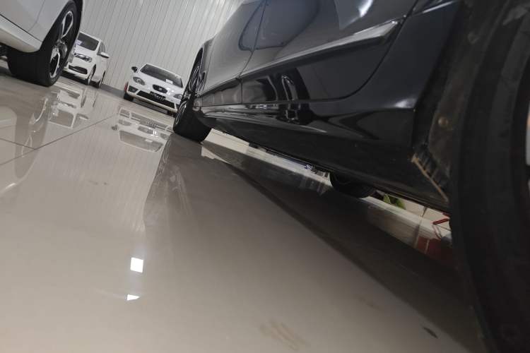 Used Volvo S90 New Energy 2021 T8 eDrive Hybrid Zhiyi Luxury Edition Left Side Sill