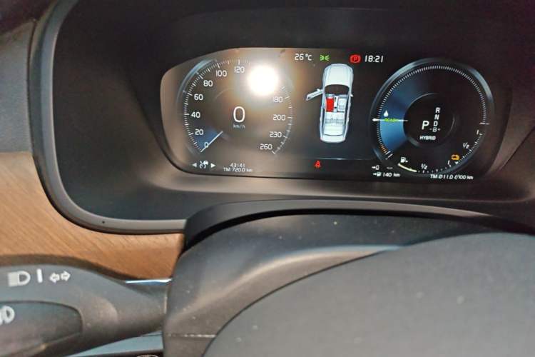 Used Volvo S90 New Energy 2021 T8 eDrive Hybrid Zhiyi Luxury Edition Odometer Close Up