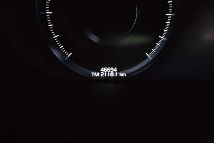 Used Volvo S90 New Energy 2021 T8 eDrive Hybrid Zhiyi Luxury Edition Odometer Close Up
