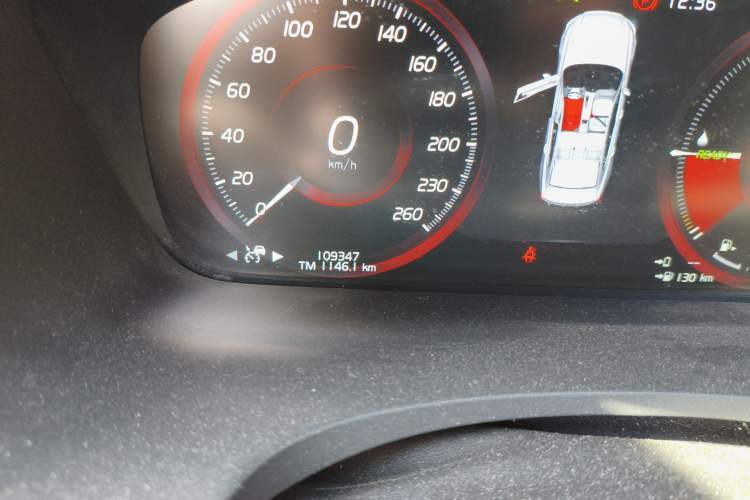 Used Volvo S90 New Energy 2021 T8 eDrive Hybrid Zhiyi Luxury Edition Odometer Close Up