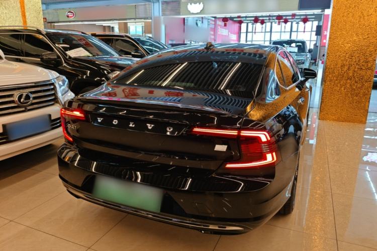Used Volvo S90 New Energy 2021 T8 eDrive Hybrid Zhiyi Luxury Edition Rear Right 45 Deg