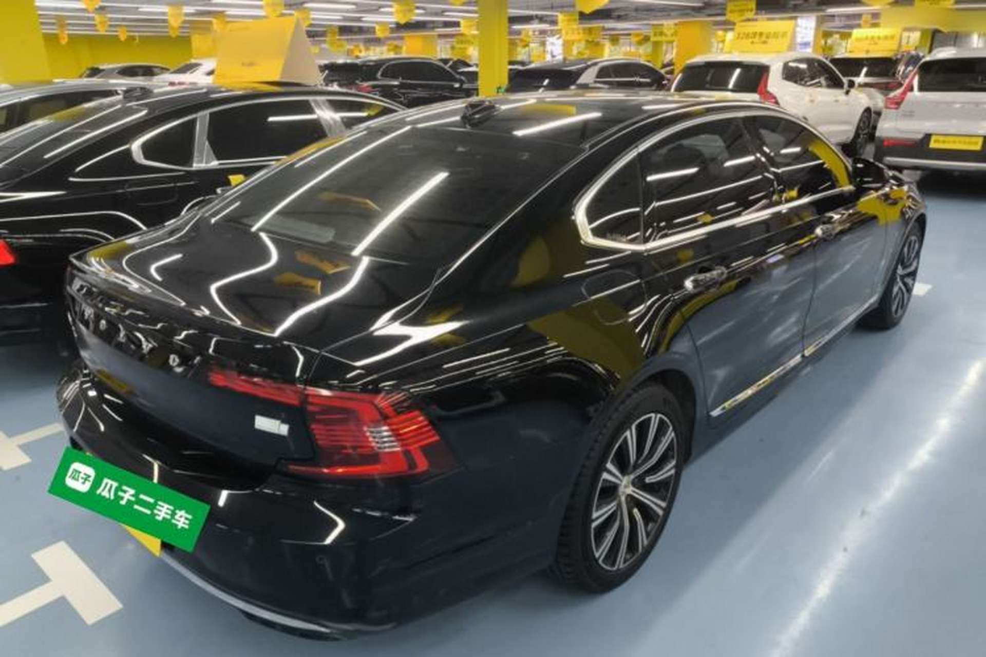 Used Volvo S90 New Energy 2021 T8 eDrive Hybrid Zhiyi Luxury Edition Rear Right 45 Deg