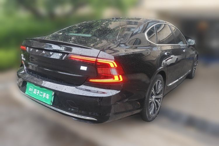 Used Volvo S90 New Energy 2021 T8 eDrive Hybrid Zhiyi Luxury Edition Rear Right 45 Deg