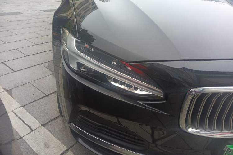 Used Volvo S90 New Energy 2021 T8 eDrive Hybrid Zhiyi Luxury Edition Right Front Headlight