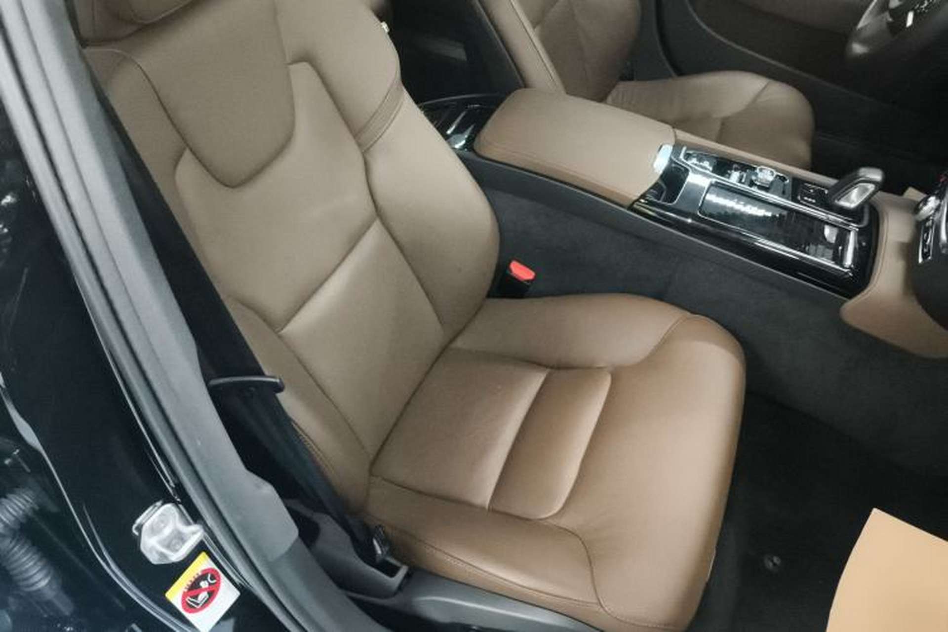 Used Volvo S90 New Energy 2021 T8 eDrive Hybrid Zhiyi Luxury Edition Right Front Seat