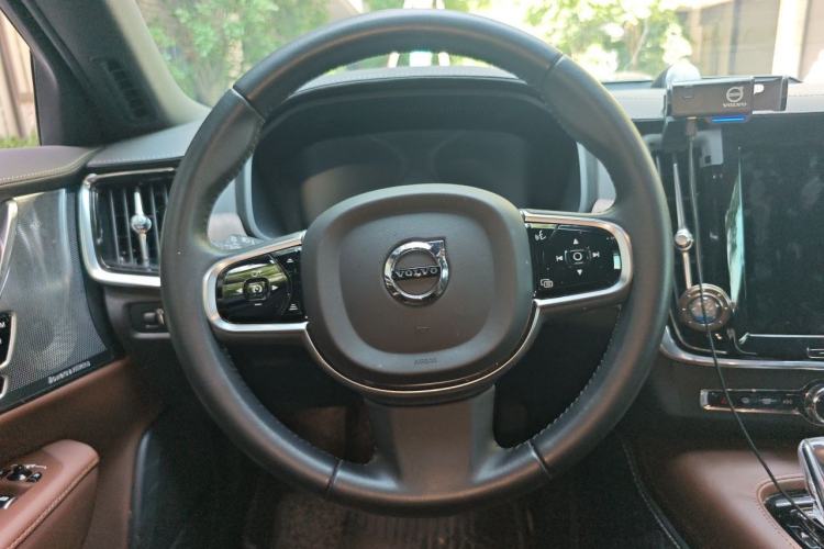 Used Volvo S90 New Energy 2021 T8 e-Drive Hybrid Luxury Edition Steering Wheel