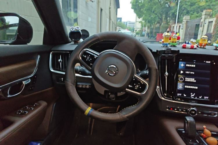 Used Volvo S90 New Energy 2021 T8 eDrive Hybrid Zhiyi Luxury Edition Steering Wheel