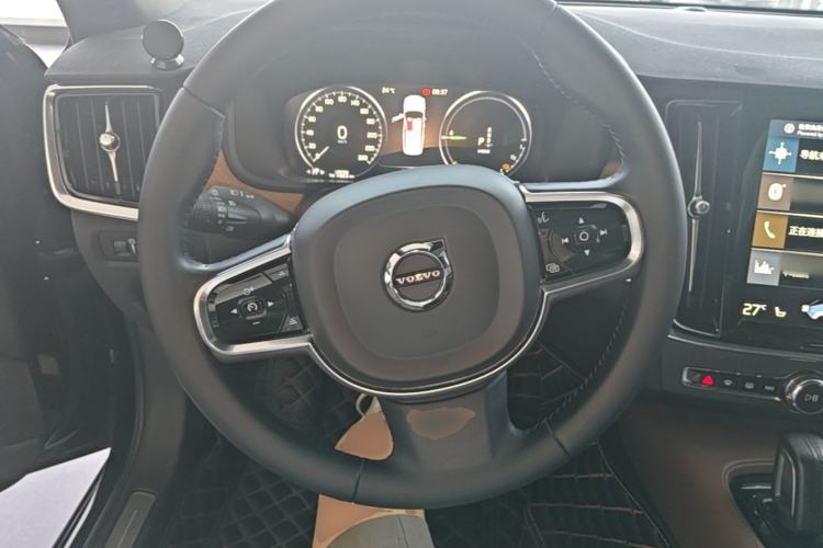 Used Volvo S90 New Energy 2021 T8 eDrive Hybrid Zhiyi Luxury Edition Steering Wheel