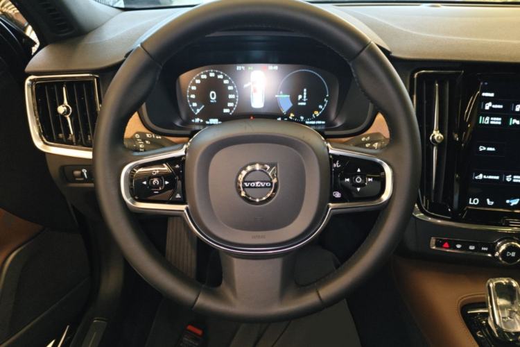 Used Volvo S90 New Energy 2021 T8 eDrive Hybrid Zhiyi Luxury Edition Steering Wheel