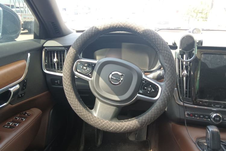 Used Volvo S90 New Energy 2021 T8 eDrive Hybrid Zhiyi Luxury Edition Steering Wheel