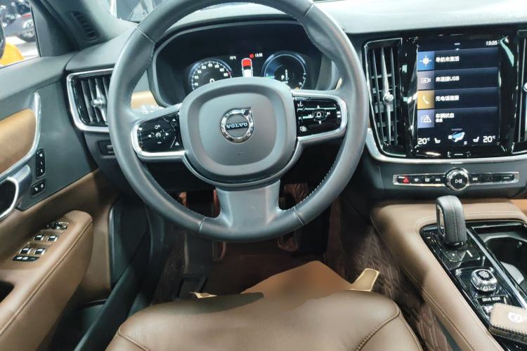 Used Volvo S90 New Energy 2021 T8 eDrive Hybrid Zhiyi Luxury Edition Steering Wheel
