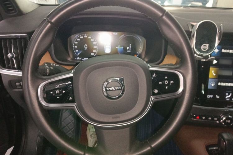 Used Volvo S90 New Energy 2021 T8 eDrive Hybrid Zhiyi Luxury Edition Steering Wheel