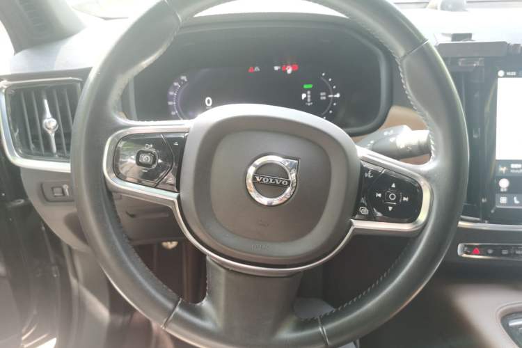 Used Volvo S90 New Energy 2021 T8 eDrive Hybrid Zhiyi Luxury Edition Steering Wheel
