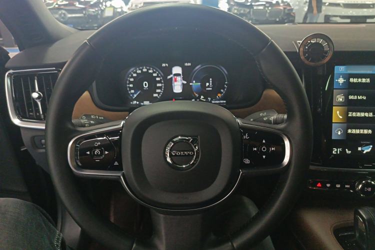 Used Volvo S90 New Energy 2021 T8 eDrive Hybrid Zhiyi Luxury Edition Steering Wheel