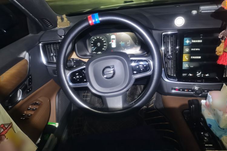 Used Volvo S90 New Energy 2021 T8 eDrive Hybrid Zhiyi Luxury Edition Steering Wheel