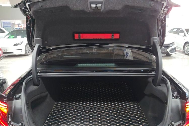 Used Volvo S90 New Energy 2021 T8 eDrive Hybrid Zhiyi Luxury Edition Trunk