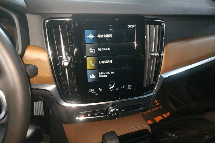 Used Volvo S90 New Energy 2021 T8 eDrive Hybrid Zhiyi Luxury Edition Audio And AC Panel