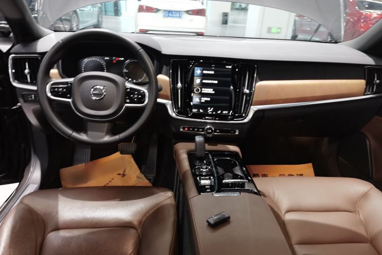 Used Volvo S90 New Energy 2021 T8 eDrive Hybrid Zhiyi Luxury Edition Center Console